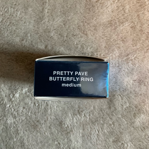 Classic Avon Pretty Pave Butterfly Ring - Picture 5 of 6